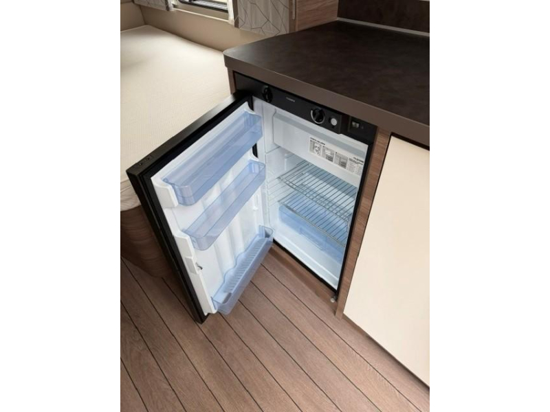 Knaus Sport Silver Selection 500 UF mover airco pano luifel  foto: 16