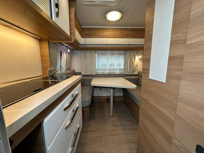 Hobby De Luxe 400 SFe