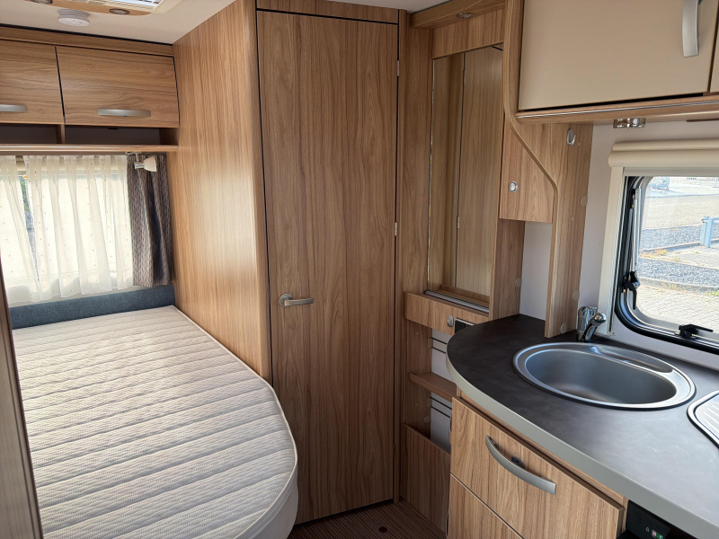 Eriba Nova Light 465 Elegance Mover / Luifel  foto: 6