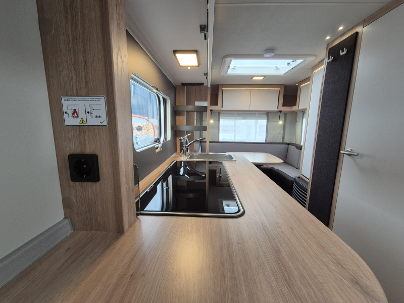 Knaus Sport Platinum 500 EU Rondzit + enkele bedden  foto: 9