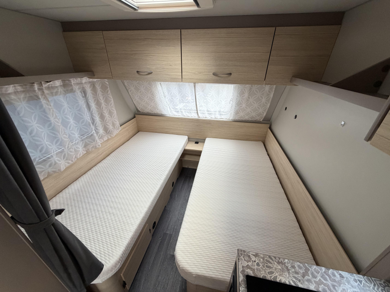 Weinsberg CaraCito 470 EU Enkele bedden  foto: 11