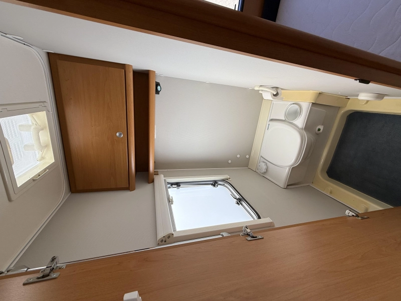 Dethleffs Lifestyle 500 DB FRANSBED RONDZIT TENT TOP  foto: 16