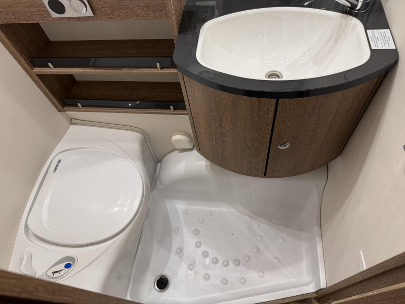 Dethleffs Beduin 510 V 2 BEDDEN MOVER LUIFEL  foto: 11