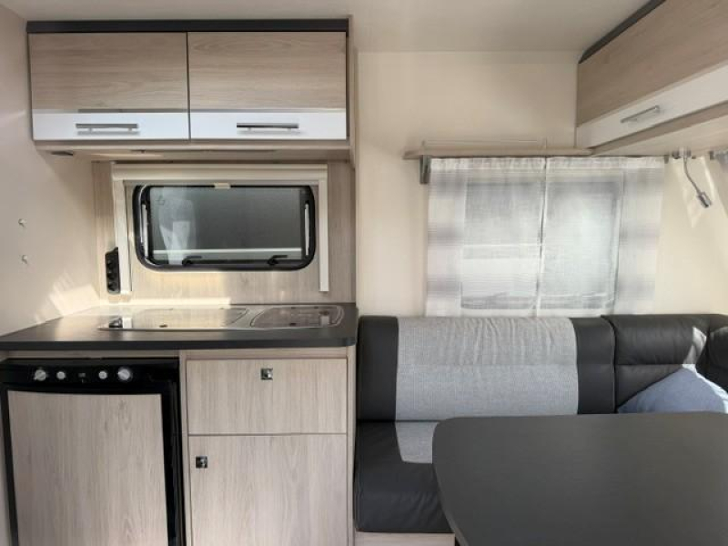 Caravelair Antares Style 455 Mover/ Fietsenrek  foto: 4