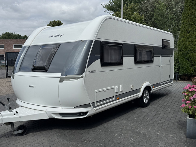 Hobby De Luxe 545 KMF met STAPELBED EN GARAGE **6 Slaapplaatsen/Truma Mover/1e eigenaar/Truma/Lichtmetalen velgen/Zeer nette caravan** foto: 9
