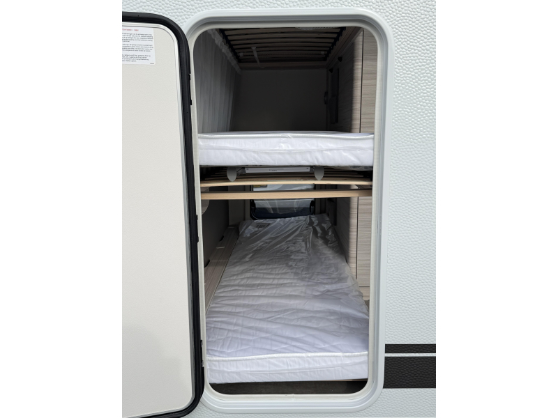 Dethleffs C'Joy 480 QLK Stapelbed met 3 bedden  foto: 19