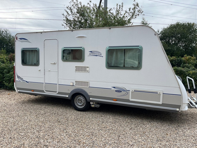 Caravelair 450 Ambiance Style Enkele bedden, rondzit, mover, lichtgewicht hoofdfoto: 1