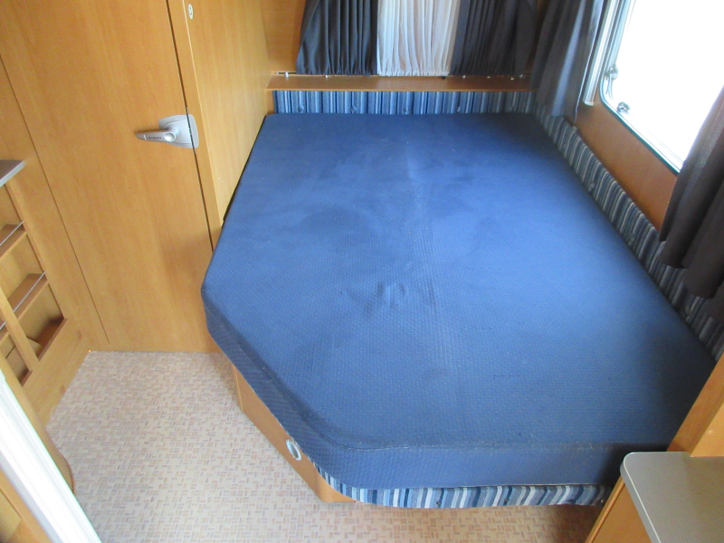 Dethleffs Camper 500 DB ZEE VAN RUIMTE - EN MOVER  foto: 5