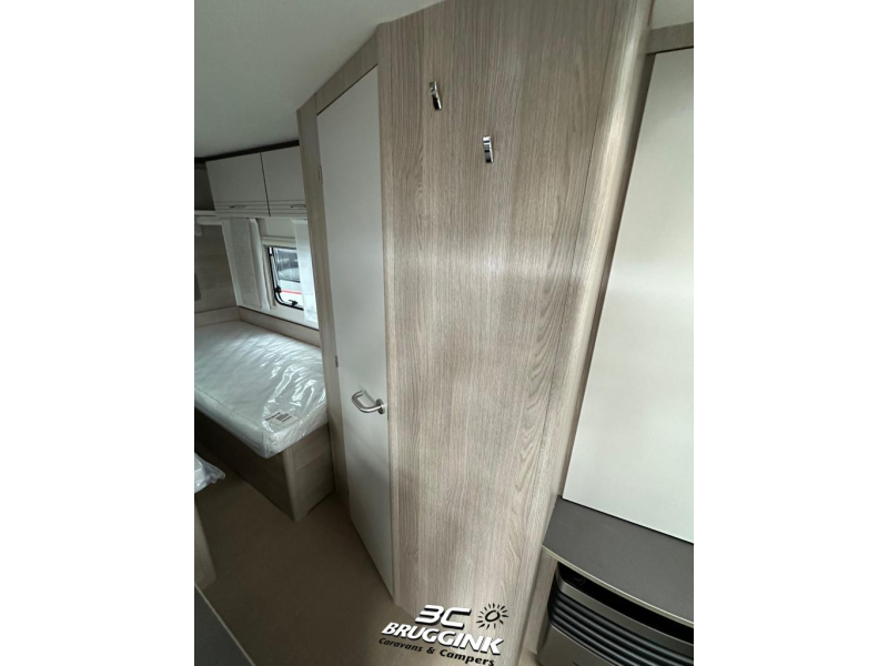 Bürstner Premio Life 480 TL - ENKELE BEDDEN  foto: 10