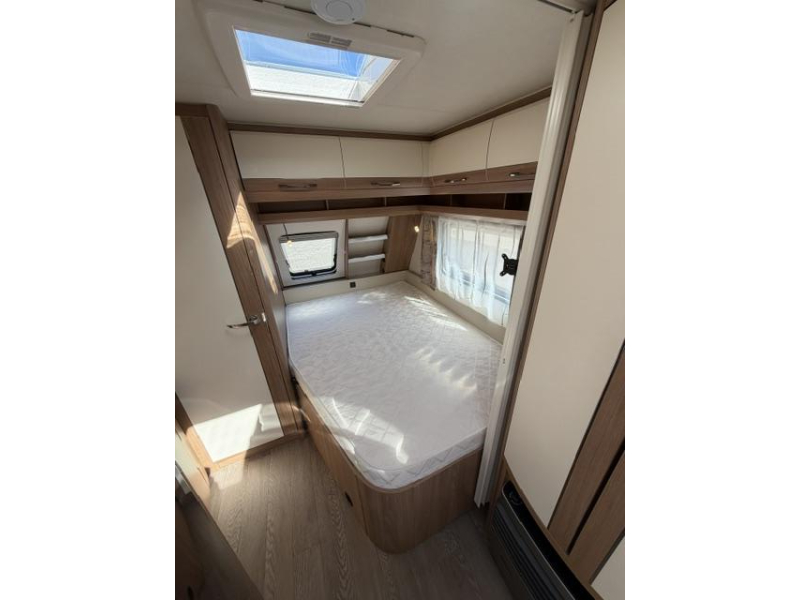 Hobby De Luxe 460 UFE Incl. Mover Fietsendrager  foto: 16
