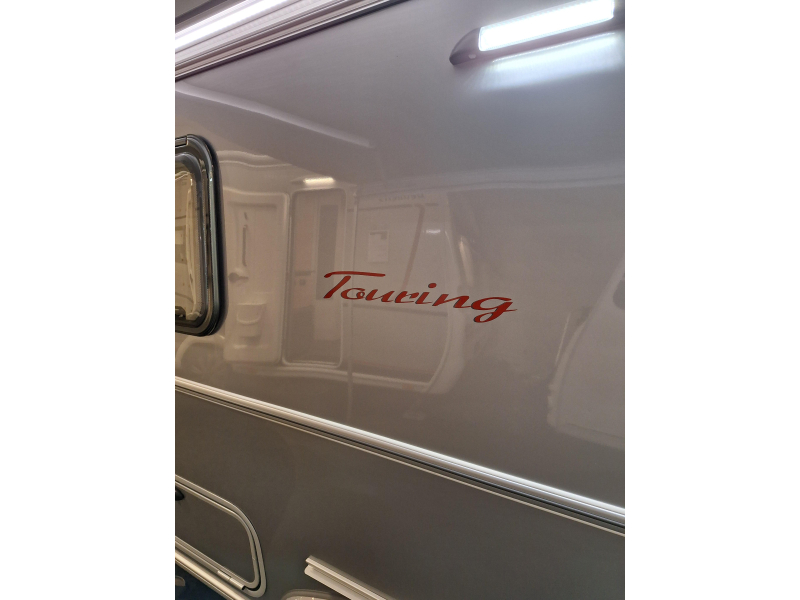 Eriba Touring 410 GT Lengte slaper zitje mover  foto: 11