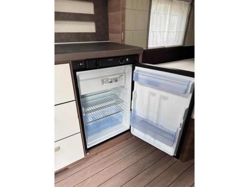 Knaus Sport Silver Selection 500 FU mover nieuwe thule luifel  foto: 16