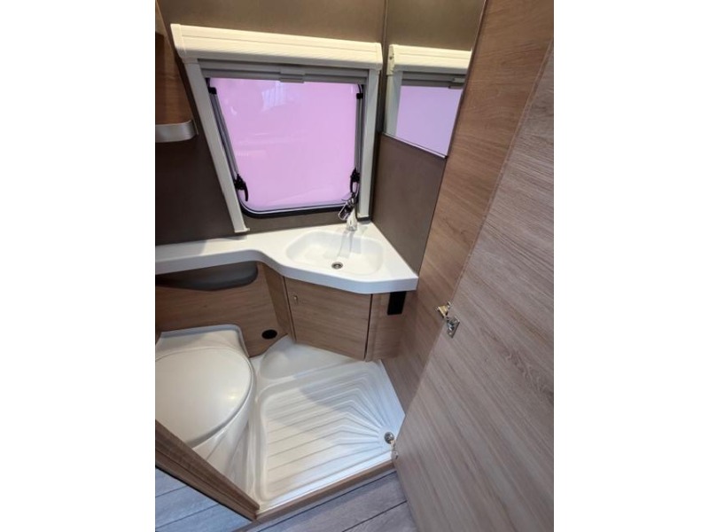 Knaus Sudwind 60 Years 460 EU Incl. Mover en Luifel  foto: 18