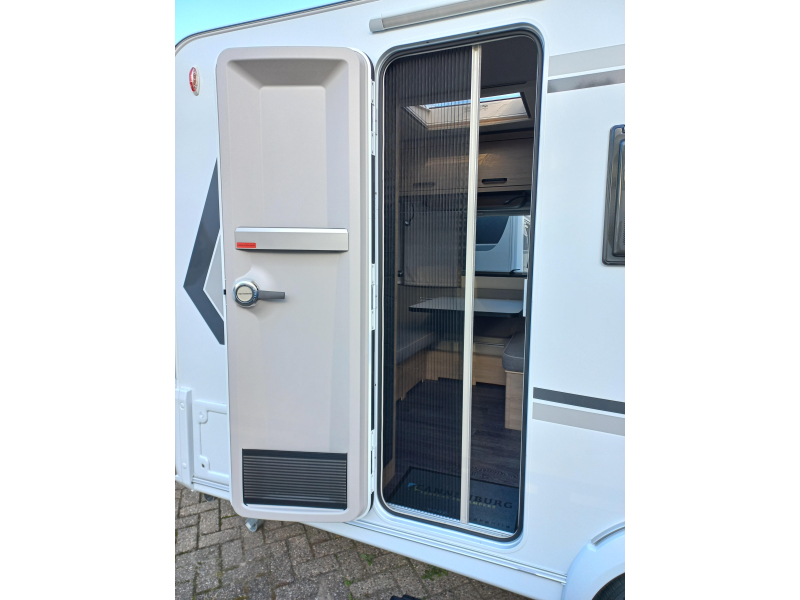 Weinsberg CaraOne Edition HOT 390 QD 