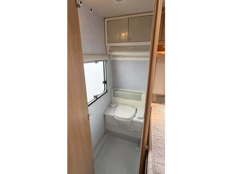Fendt Saphir 470 TF frans bed rondzit toilet  foto: 3