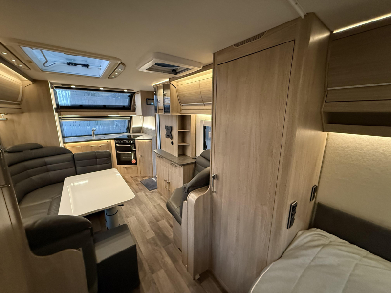 Kabe Royal 780 TDL Front Kitchen - Compleet  foto: 13