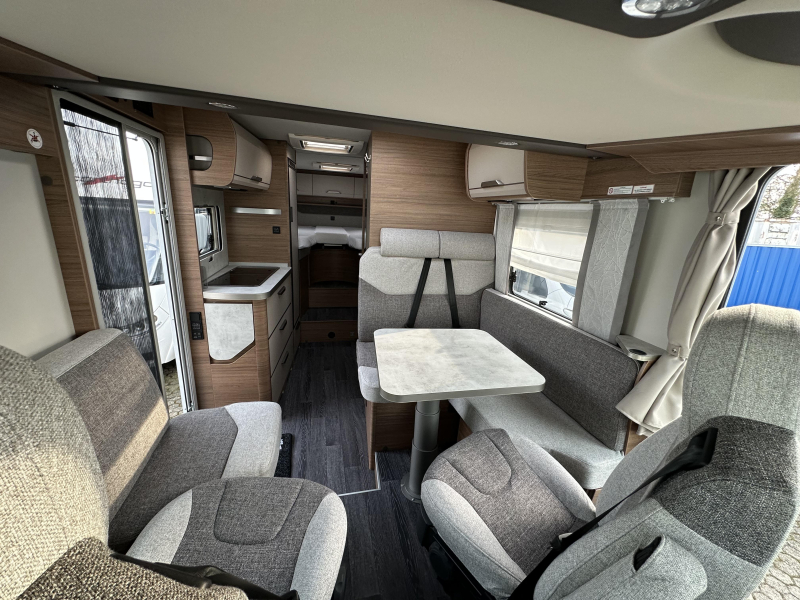 Knaus Van I 650 MEG AUTOMAAT COMPACT 180 PK 