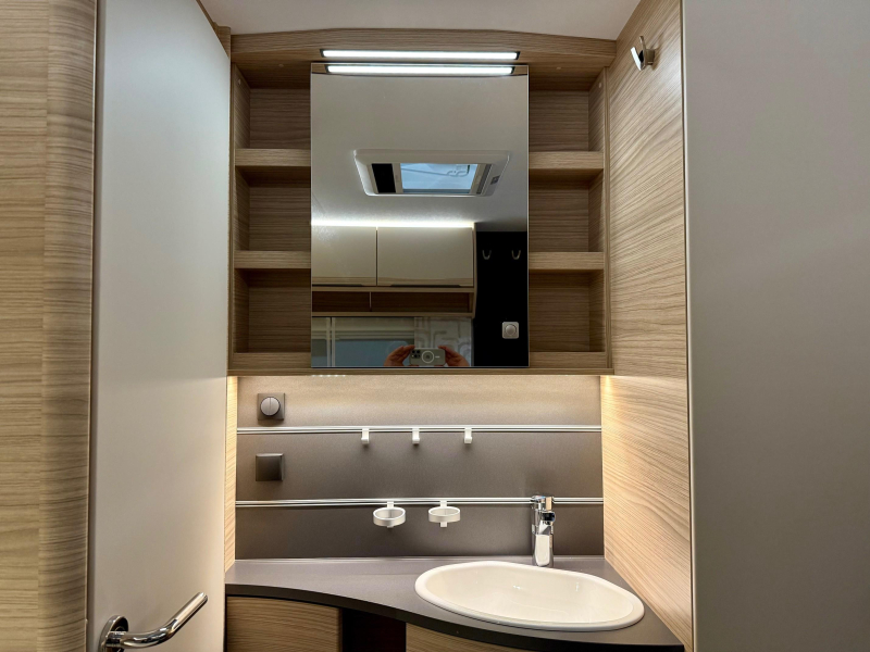 Fendt Bianco Activ 445 SFB modeljaar 2026  foto: 9