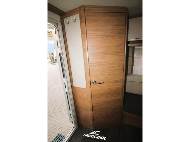 Knaus Sport E-Power Selection 400 QD DWARS BED 210CM AIRCO foto: 9