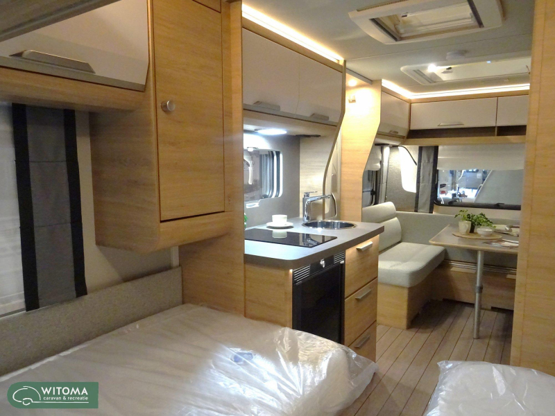 Knaus Sudwind Black Selection 460 EU 50 jaar Witoma voordeel!  foto: 4