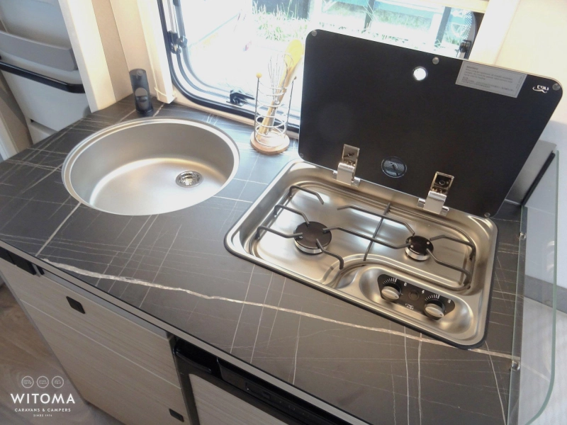 Eriba Touring 542 € 3.150,- voordeel  foto: 10