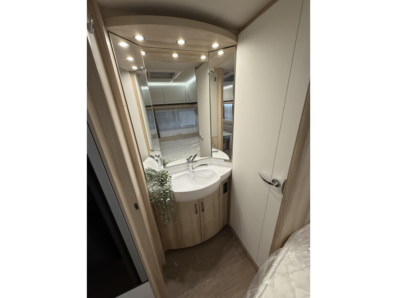 Hobby De Luxe 460 UFE Nieuw | Actie model 2026  foto: 7