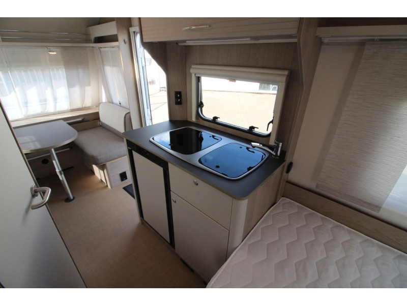Bürstner Premio Life 480 TL Mover Thule 6300 Fietsenr  foto: 9