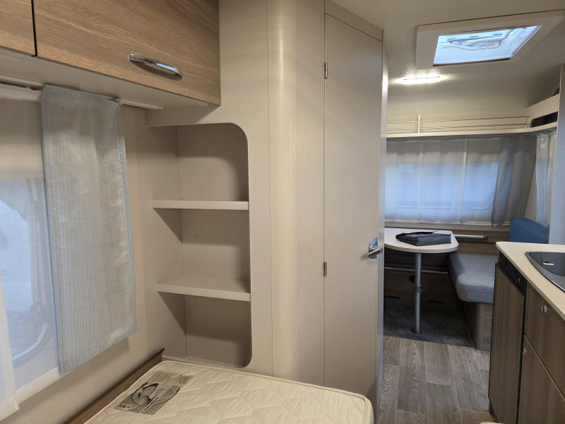 Dethleffs C'Joy 460 LE Enkele Bedden TENT 2017  foto: 6