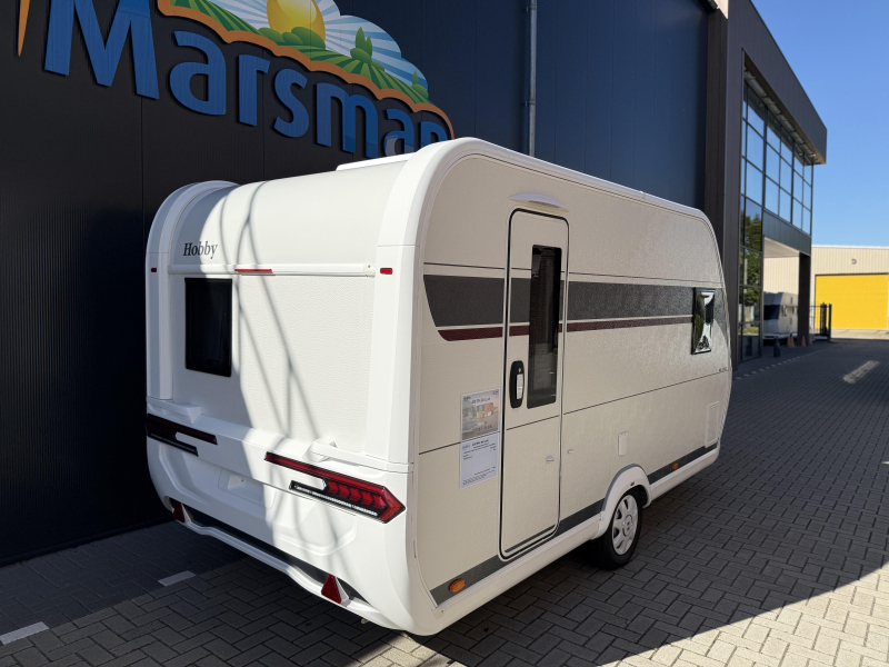 Hobby De Luxe 400 SFE 