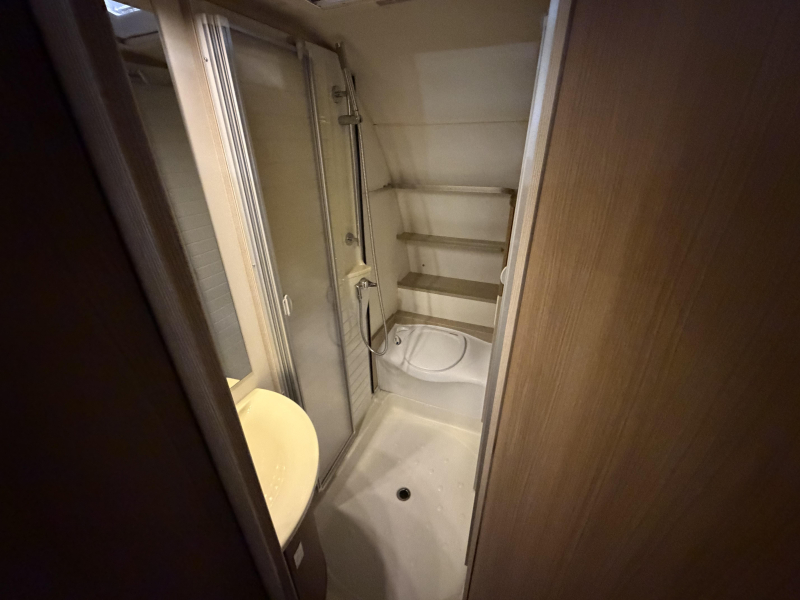 Bürstner Averso 450 TS mover - luifel - voortent  foto: 13