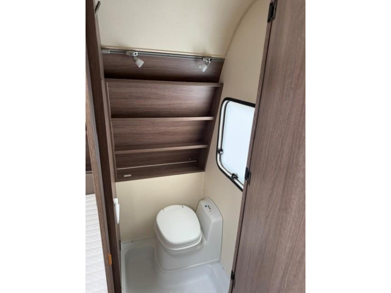 Bürstner Light Edition 450 TS mover unico verona luifel  foto: 13