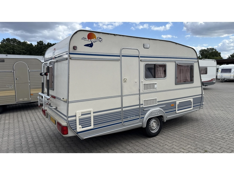 TEC Travel King 390 TN 2x zitgroep vast toilet  foto: 11