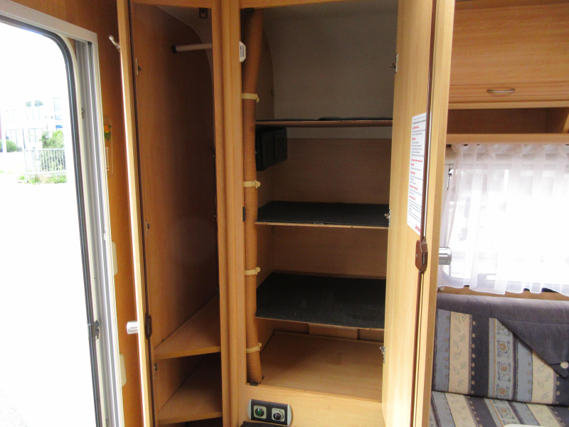 Dethleffs Camper 440 DB DWARSBED EN MOVER  foto: 15