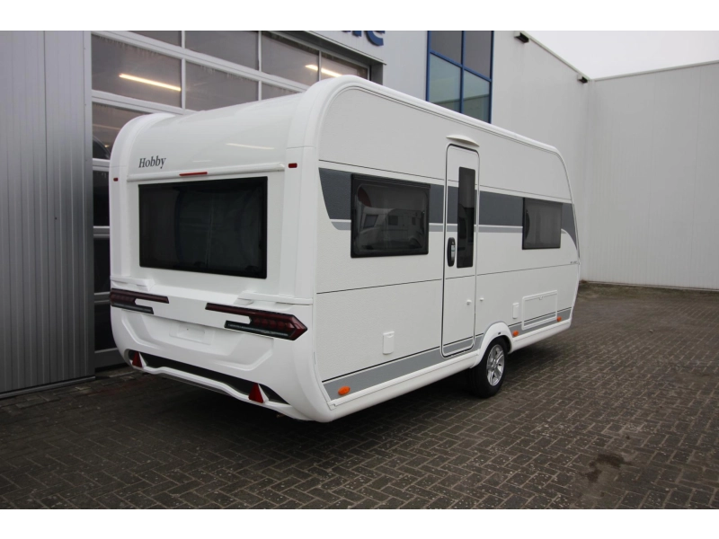 Hobby De Luxe 460 UFE Frans bed & rondzit! 