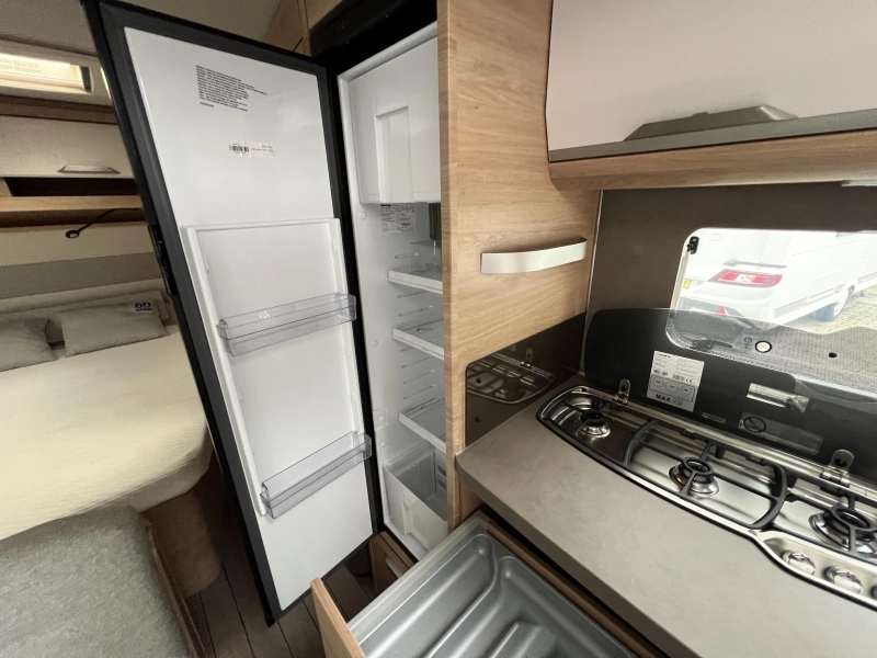 Knaus Sudwind 60 Years 550 FSK Mover, Nieuwe voortent  foto: 10
