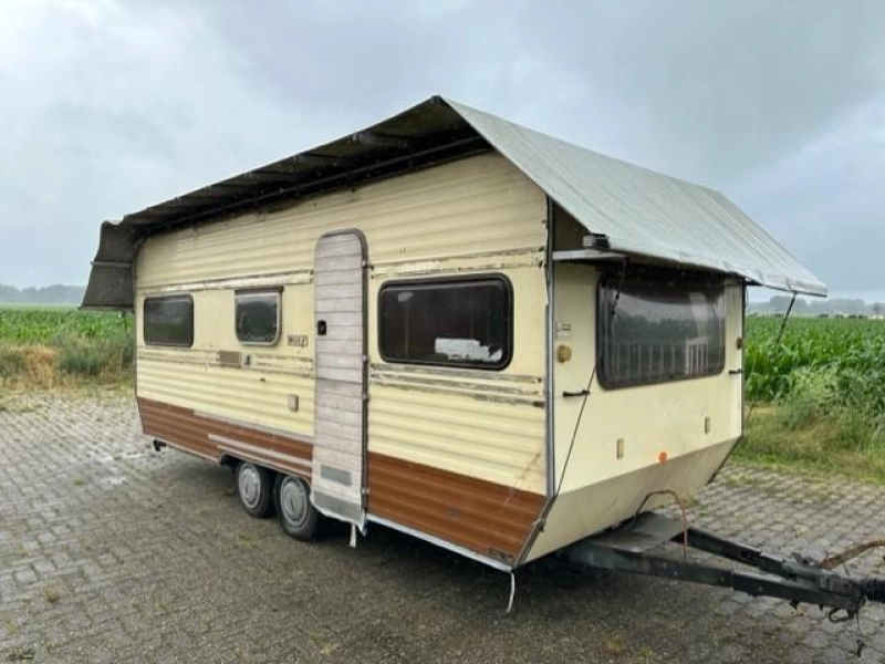 Knaus Wolf 535 met winterdak 