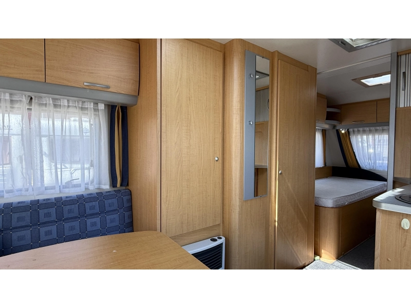 Knaus Sudwind 500 EU enkele bedden rondzit 