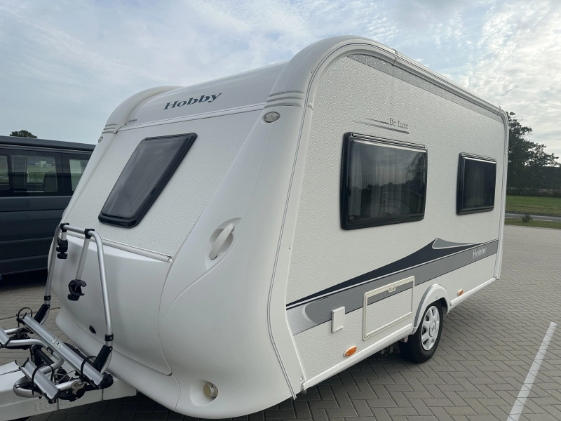 Hobby De Luxe 400 SFE mover - voortent - luifel  foto: 2
