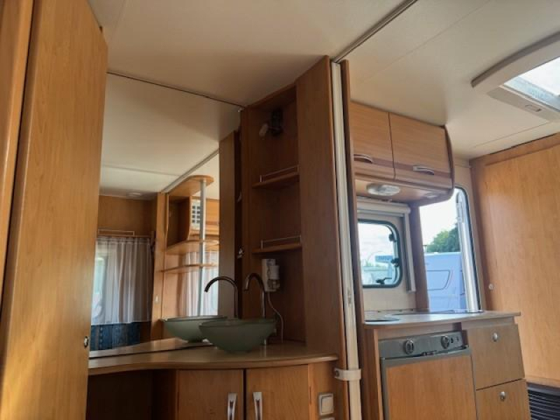 Caravelair Ambiance Style 420 mover voortent fietsenrek  foto: 10