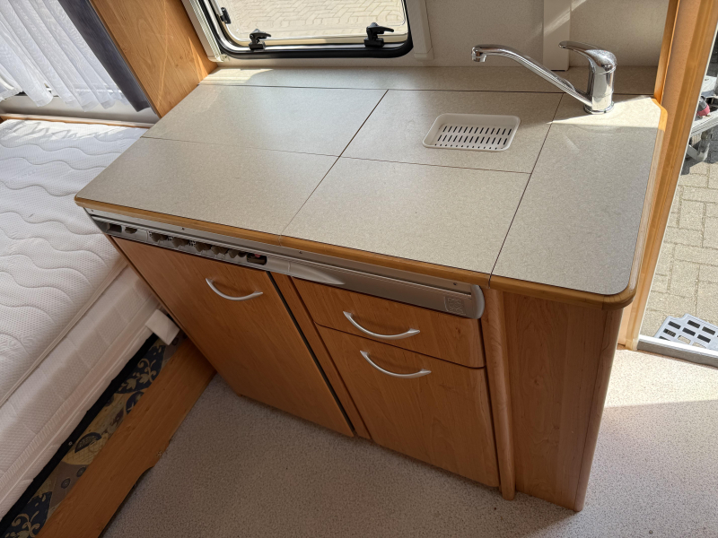 Knaus Blue Line 450 TF RONDZIT-VOORTENT 2023  foto: 9