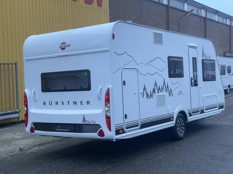 Bürstner Premio Black Forest 495 TK 3 Stapelbed uitvoering 
