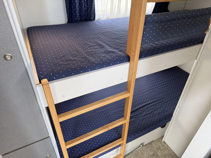 Bürstner Ventana Avantgarde 490 TK STAPELB VASTBED 6 PERS 