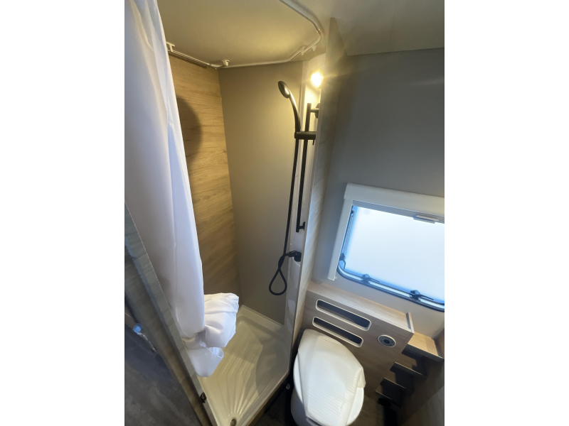 Weinsberg CaraOne 550 QDK STAPELBED-DOUCHE-RUIM  foto: 11