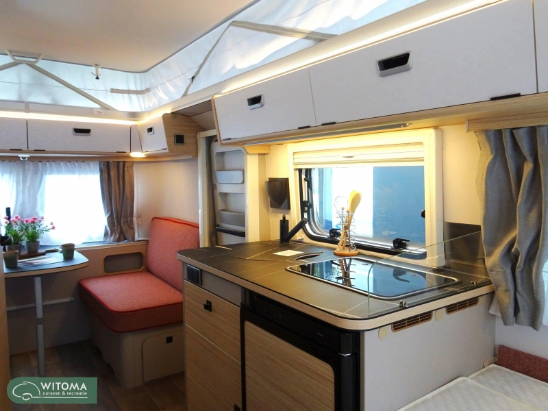 Eriba Touring 530 sale voordeel € 2.550,-  foto: 2