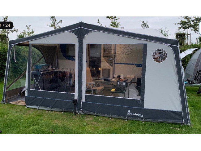 Knaus 450 Fu Sport Frans bed, MOVER, AIRCO , Nieuwstaat! foto: 13