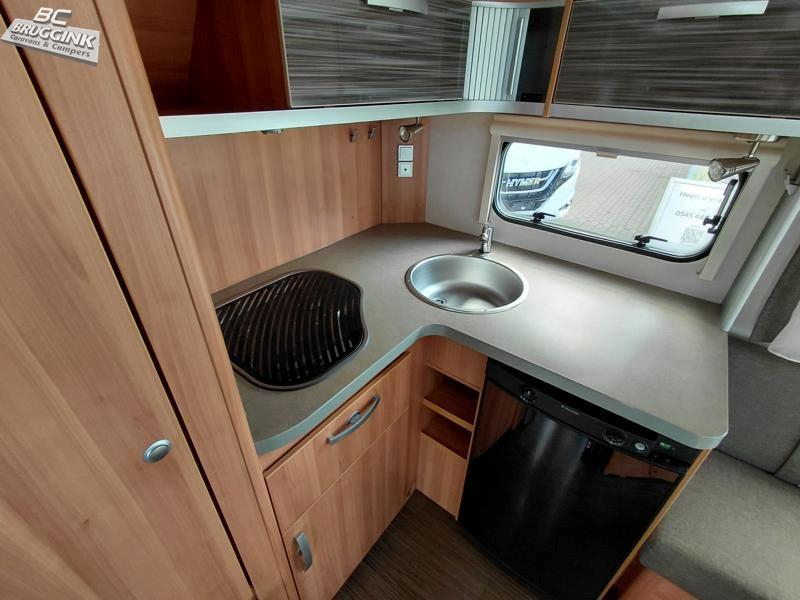 Eriba Feeling 230 - COMPACT - LENGTEBEDDEN 
