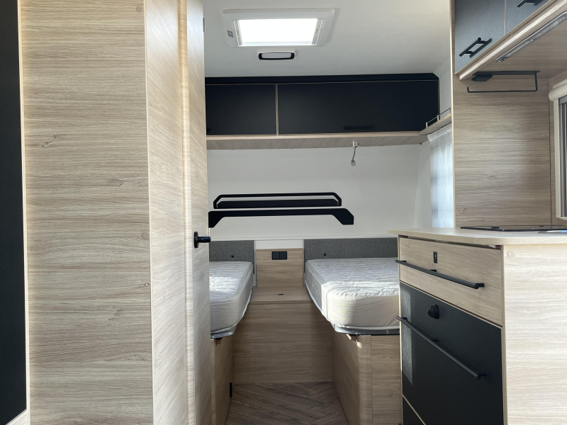 Caravelair Sport Line 492 Unico Verona Prs-voorwand  foto: 5