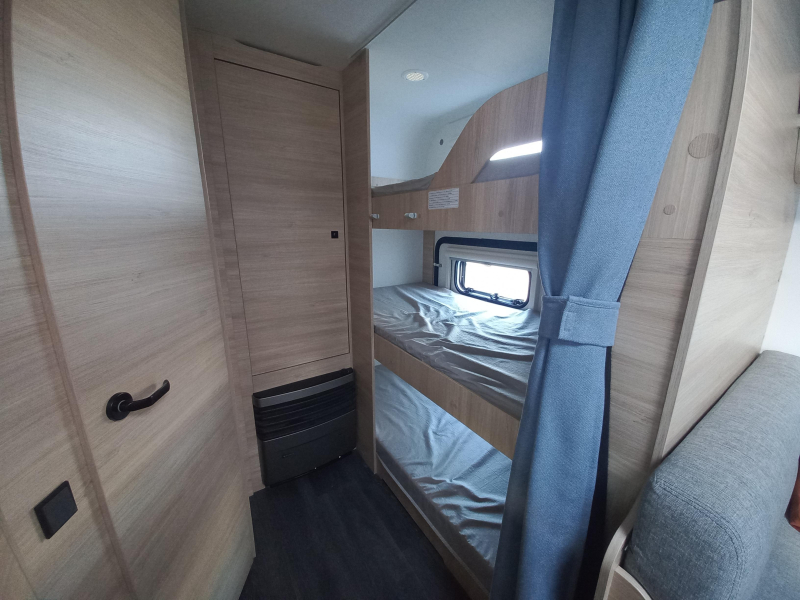Caravelair Alba Style Family 497 voortent Unico - mover  foto: 10