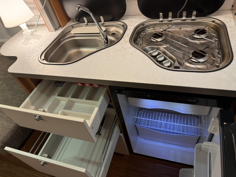 TEC Weltbummler Energy 473 TE 2 BEDDEN MOVER LUIFEL-TOP  foto: 8
