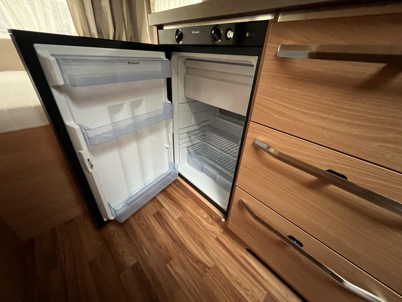 Knaus Sudwind 420 QD Panorama Luifel  foto: 10